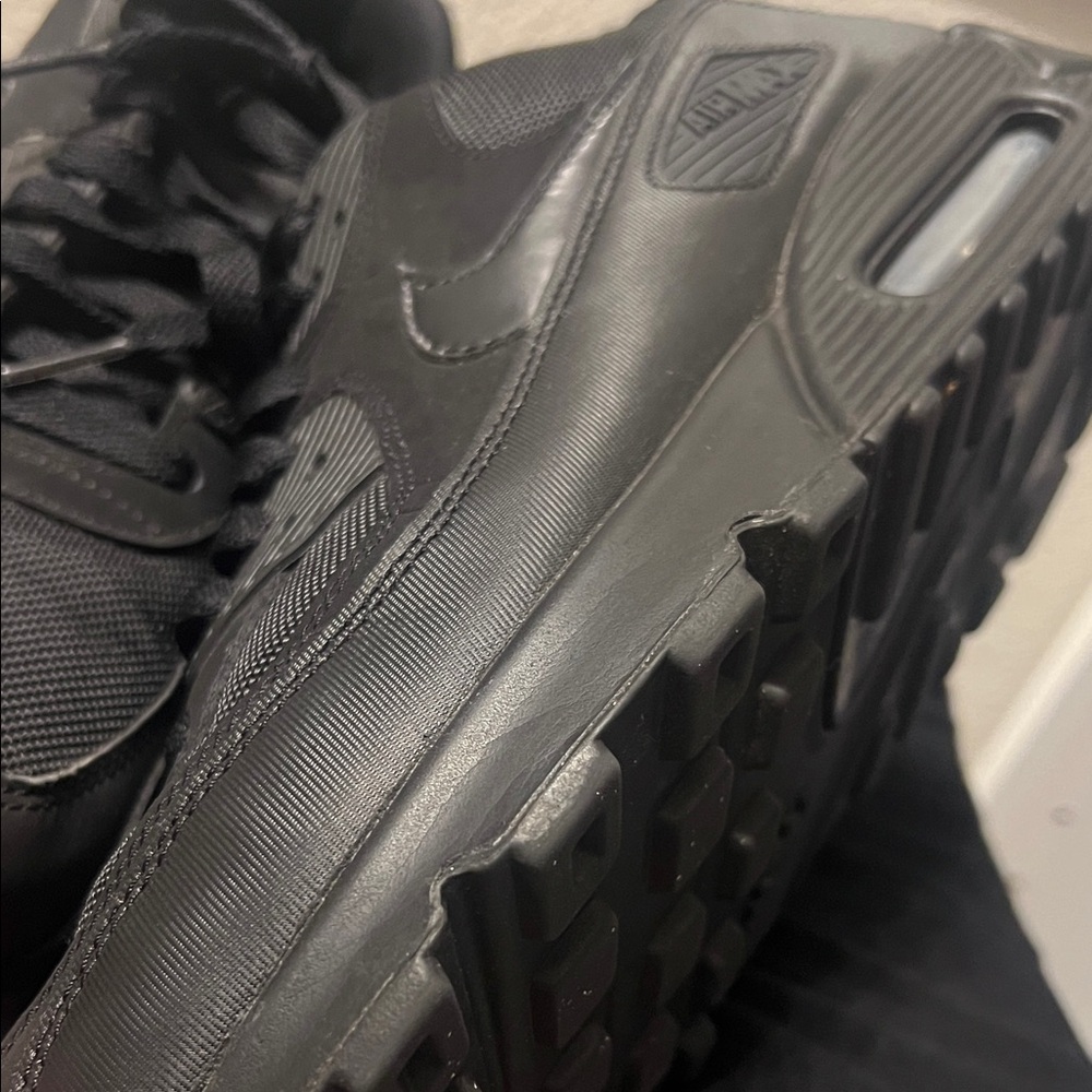 Nike Air Max 90 Men's Triple Black Sneakers - Picture 5 of 8